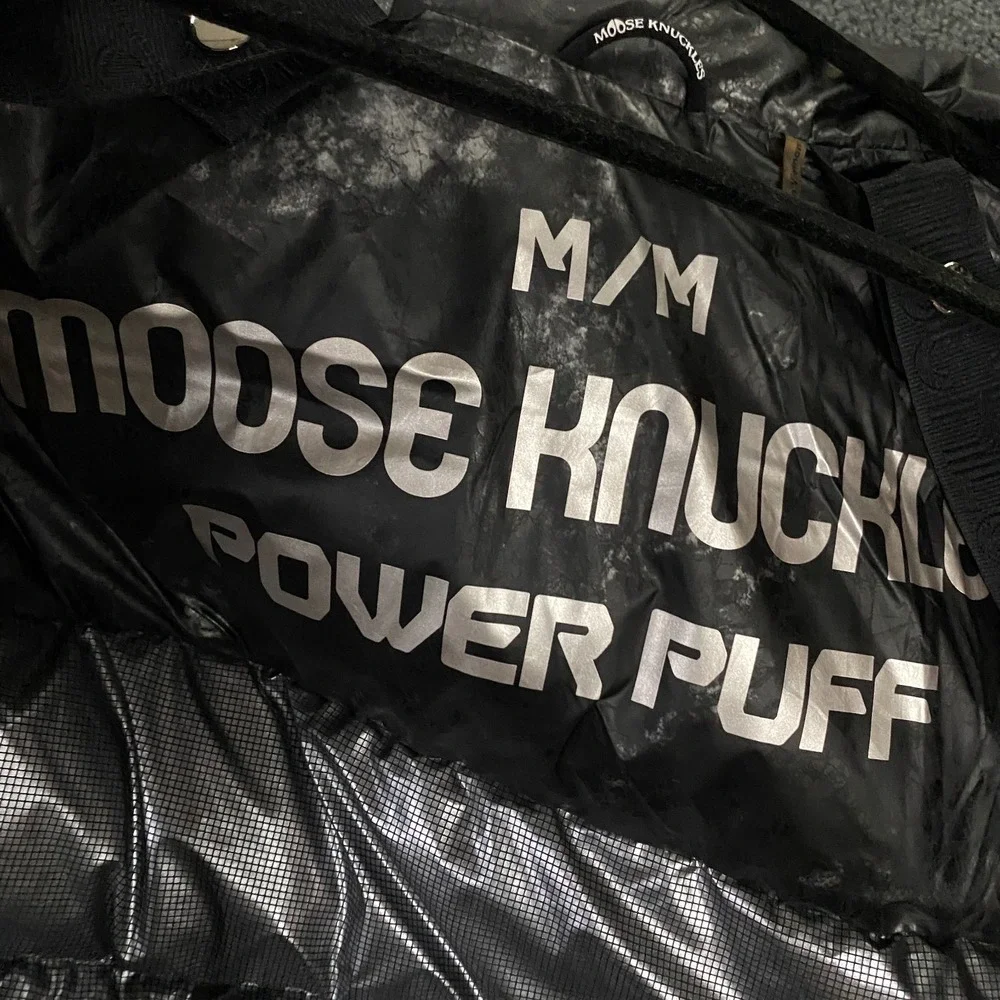 Moose Knuckles BLACK CARBON PRINT JAVELIN PUFFER JACKET size Medium Power Down